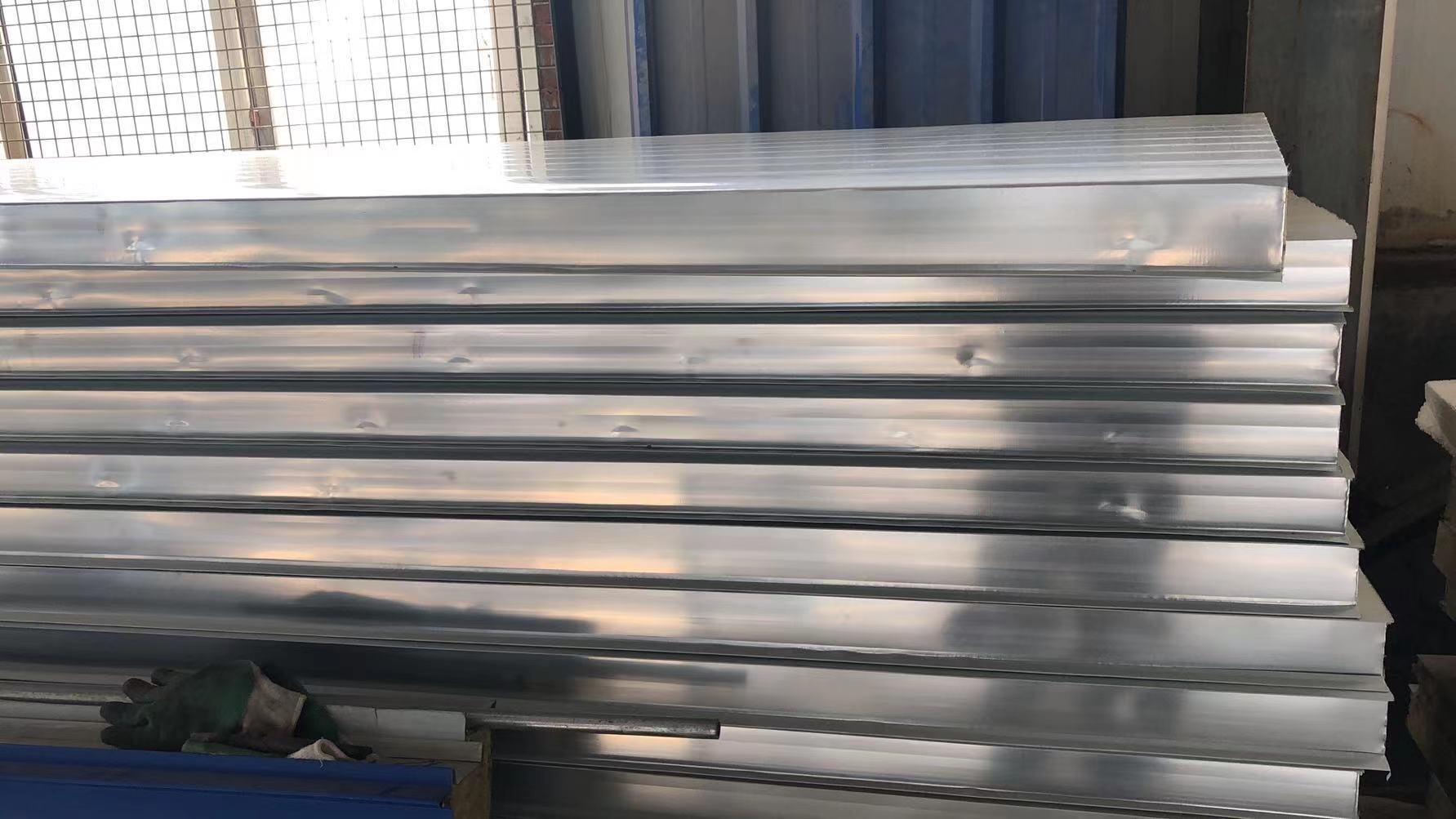 济南岩棉复合板(图1) 济南岩棉复合板(图1)